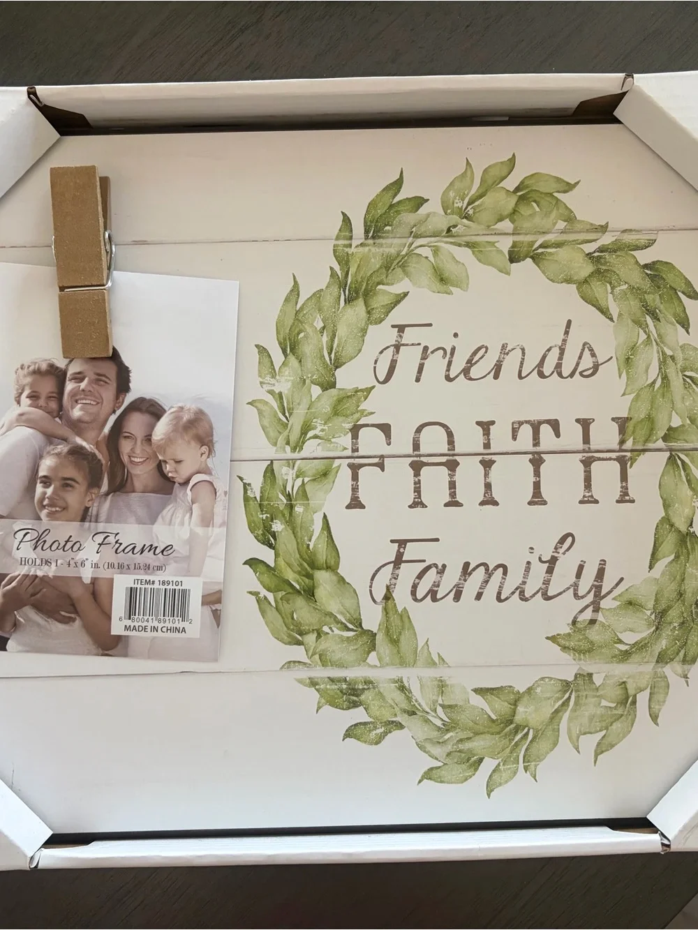 Faith Family Friends Wall Art Photo Frame - White and Green